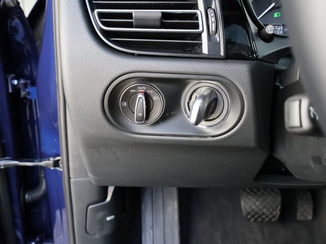 2024 Porsche Macan  Merriam KS