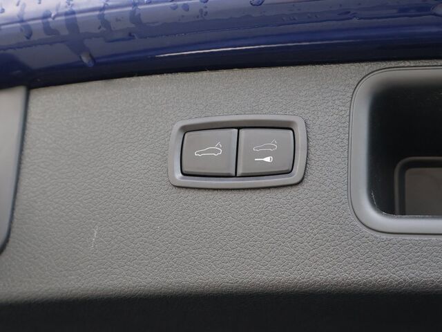 2024 Porsche Macan  Merriam KS