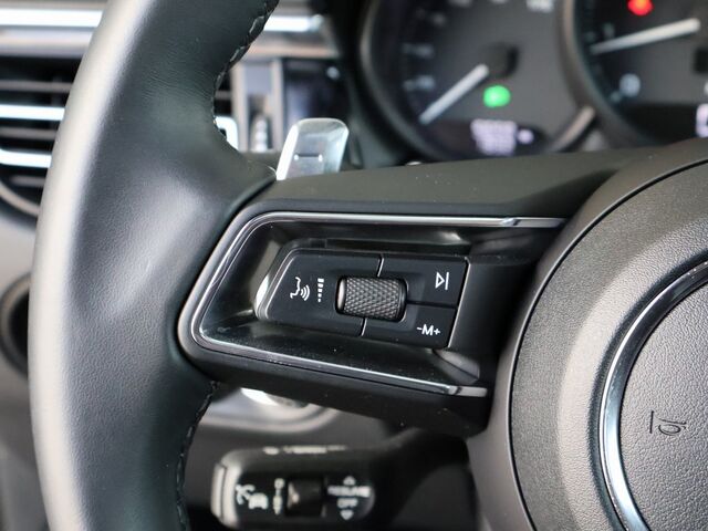 2024 Porsche Macan  Merriam KS