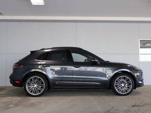 2024 Porsche Macan  Merriam KS