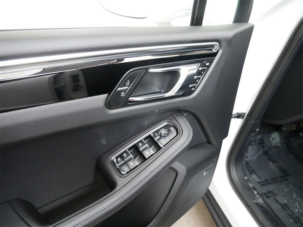 2024 Porsche Macan Oak Ridge TN
