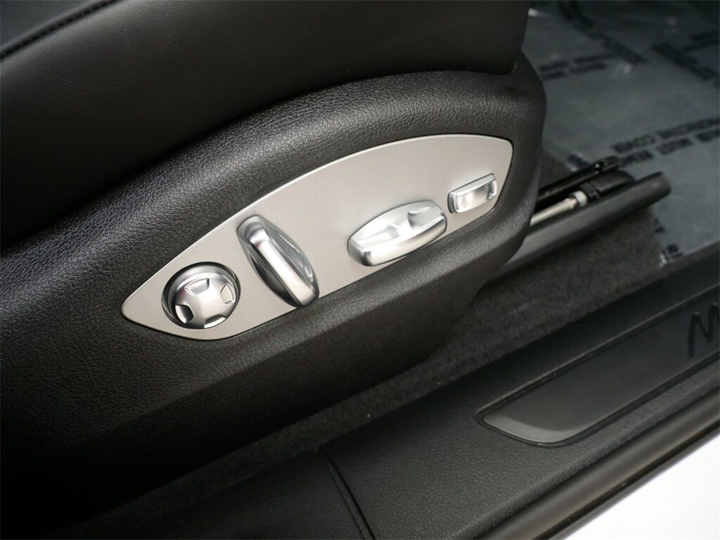 2024 Porsche Macan Oak Ridge TN