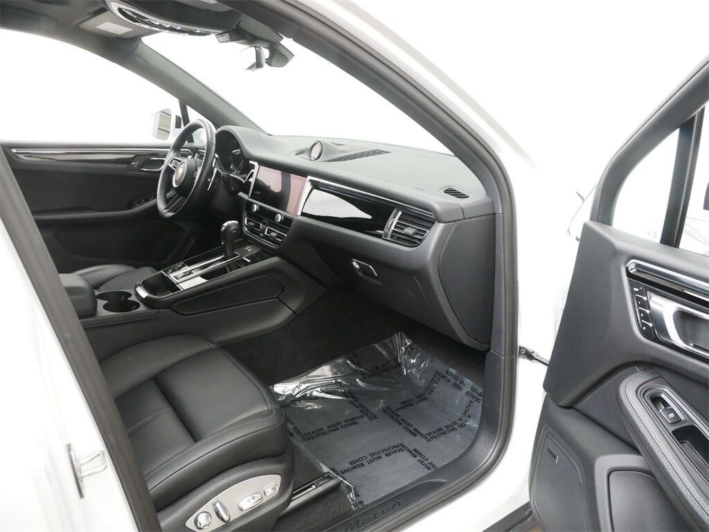 2024 Porsche Macan Oak Ridge TN