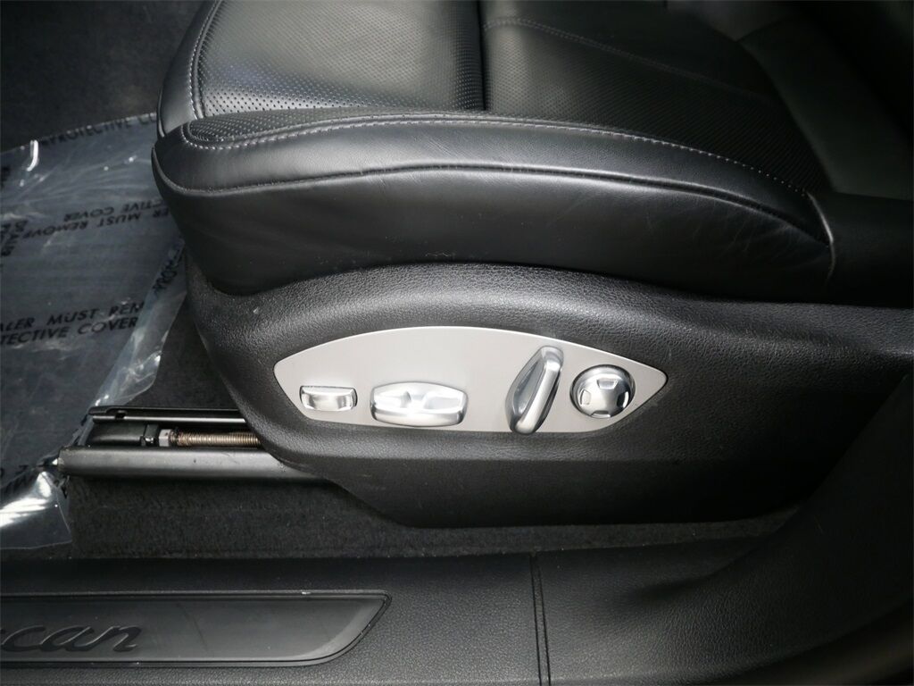 2024 Porsche Macan Oak Ridge TN