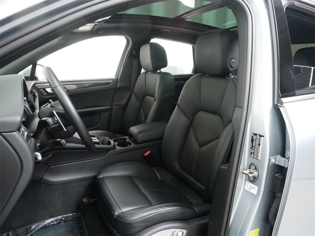 2024 Porsche Macan Oak Ridge TN