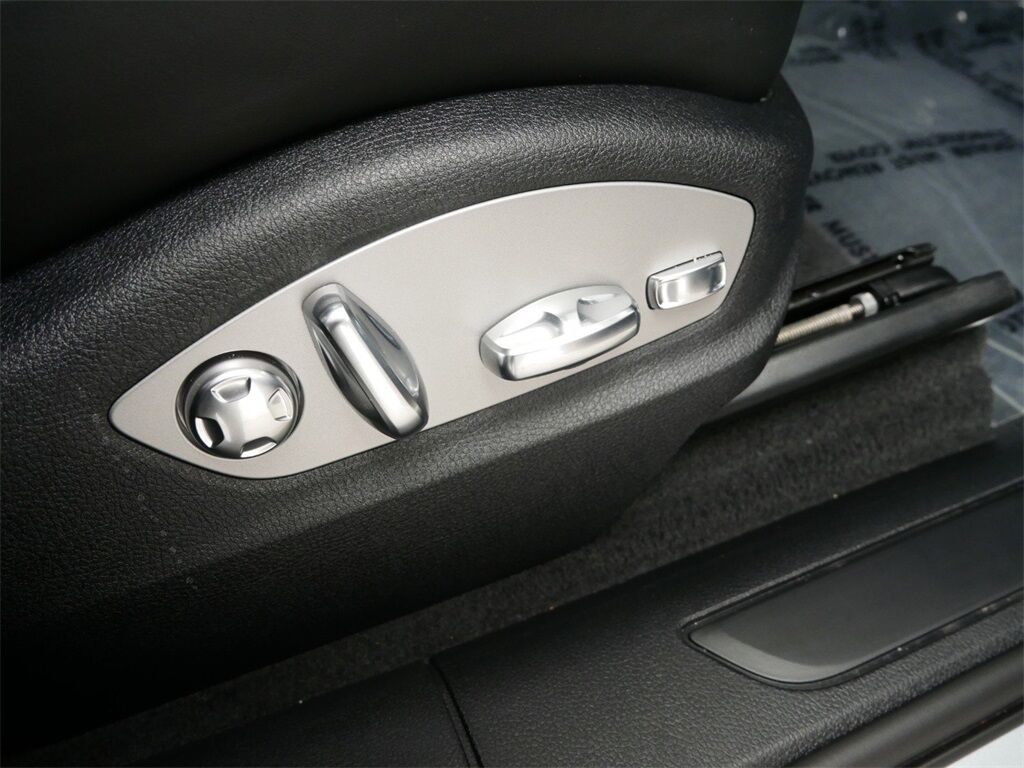 2024 Porsche Macan Oak Ridge TN