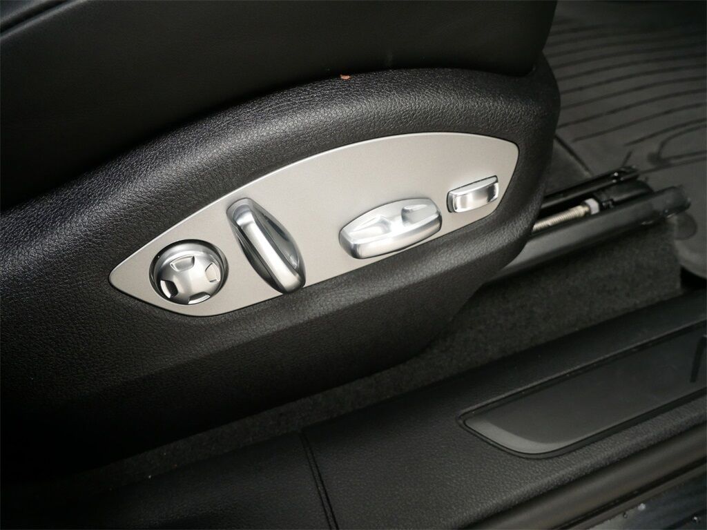 2024 Porsche Macan Oak Ridge TN