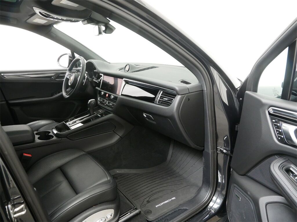 2024 Porsche Macan Oak Ridge TN
