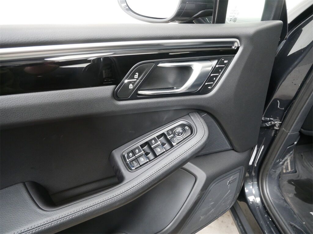 2024 Porsche Macan Oak Ridge TN