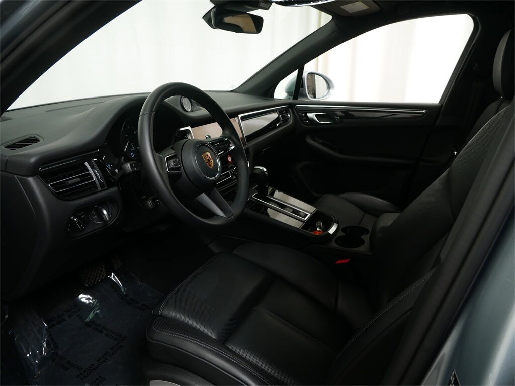 2024 Porsche Macan Oak Ridge TN
