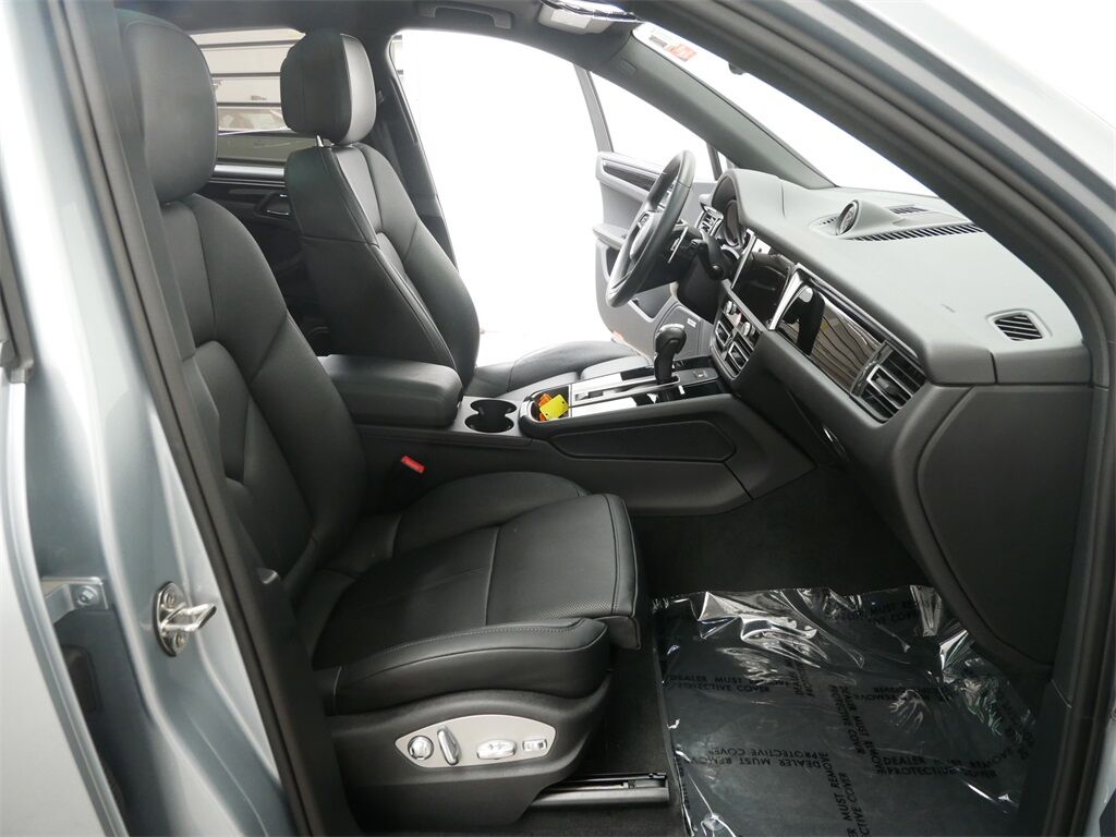 2024 Porsche Macan Oak Ridge TN