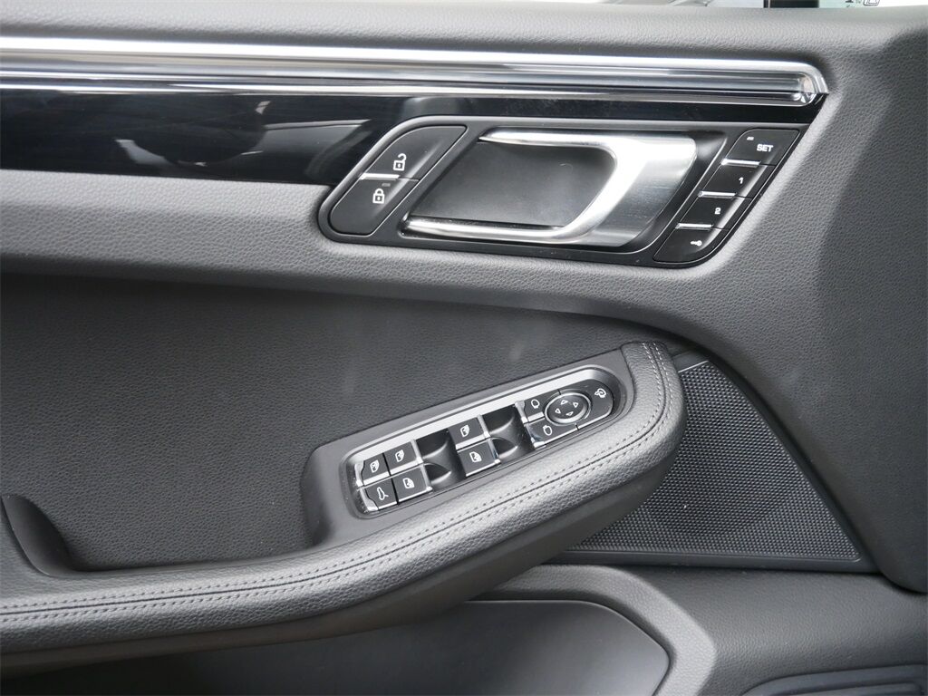 2024 Porsche Macan Oak Ridge TN