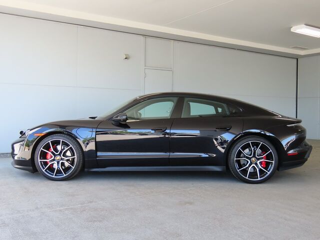 2024 Porsche Taycan 4S Merriam KS