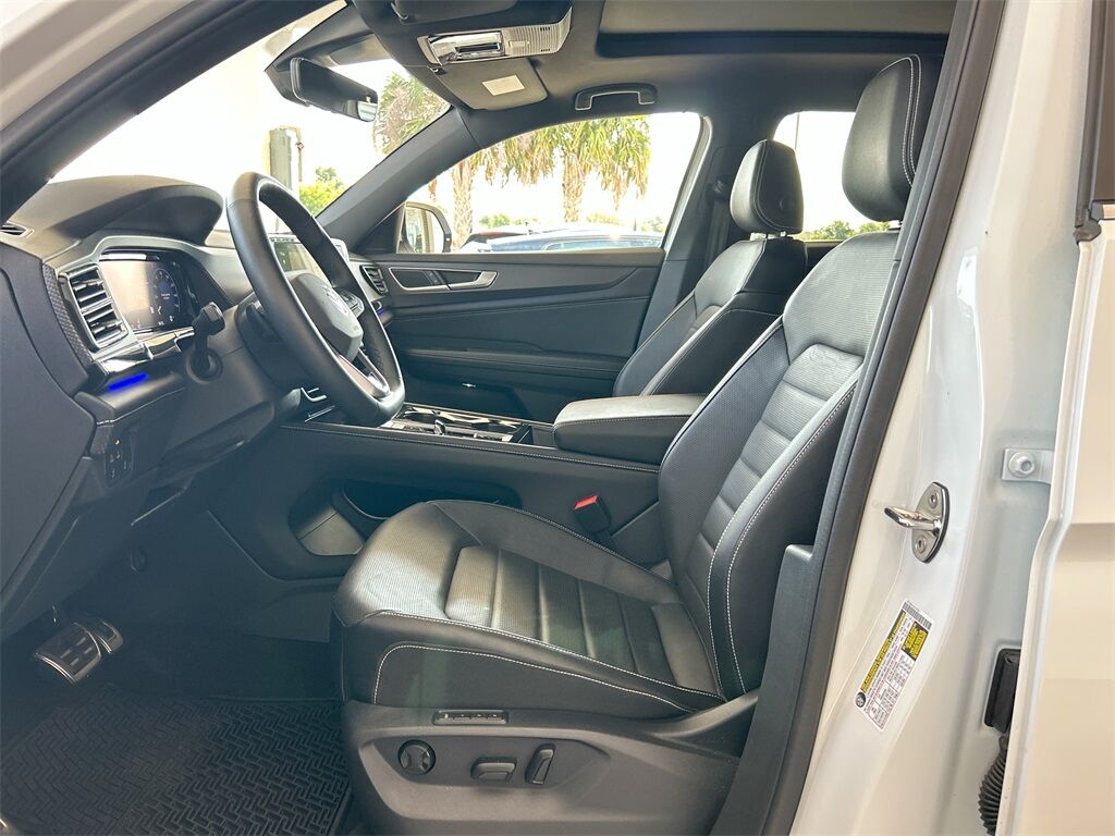 2024 Volkswagen Atlas Cross Sport 2.0T SEL R-Line Quincy MA