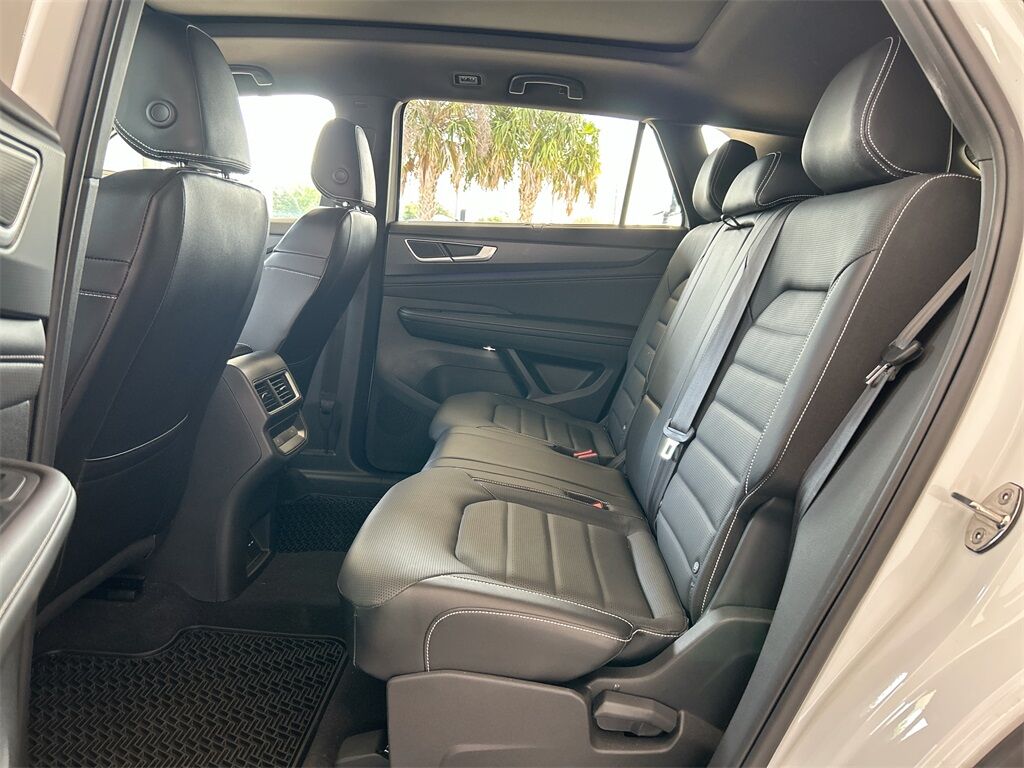 2024 Volkswagen Atlas Cross Sport 2.0T SEL R-Line Quincy MA