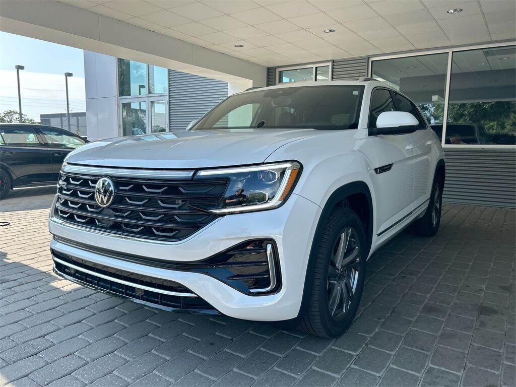 2024 Volkswagen Atlas Cross Sport 2.0T SEL R-Line Quincy MA