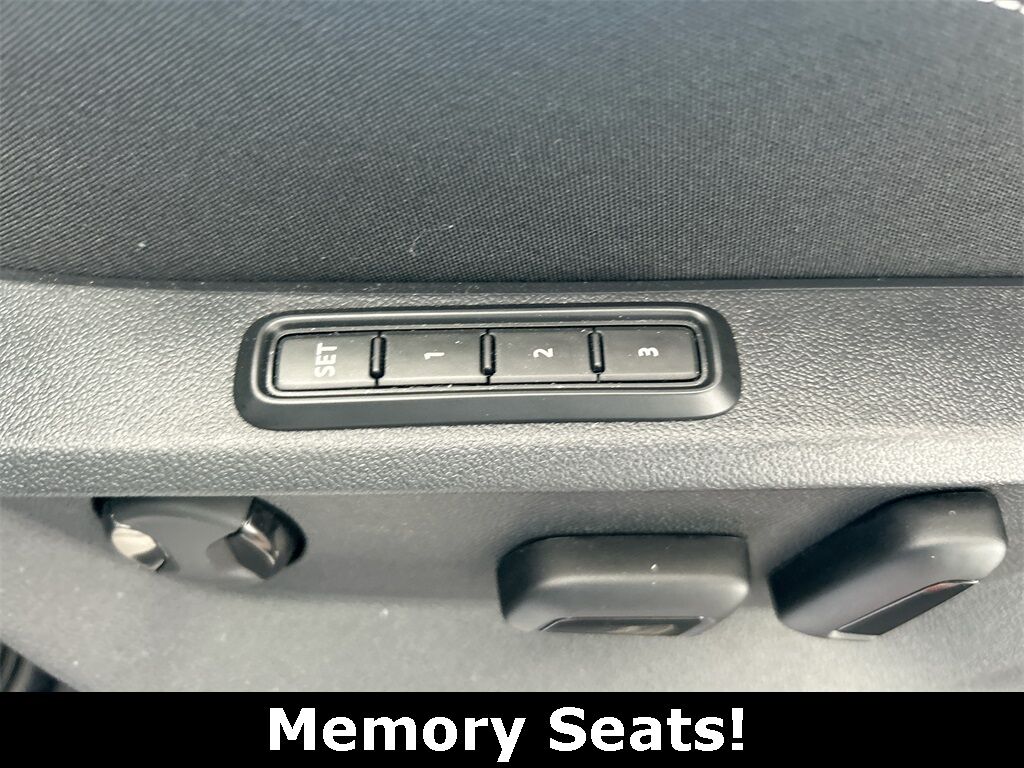 2024 Volkswagen Atlas Cross Sport 2.0T SEL R-Line Quincy MA