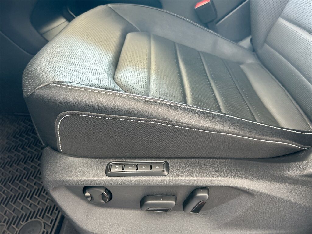 2024 Volkswagen Atlas Cross Sport 2.0T SEL R-Line Quincy MA