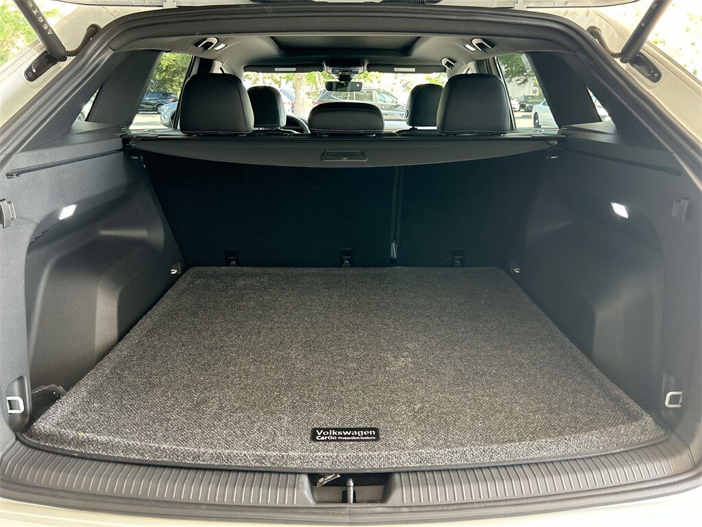 2024 Volkswagen Atlas Cross Sport 2.0T SEL R-Line Quincy MA