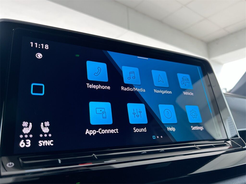 2024 Volkswagen Atlas Cross Sport 2.0T SEL R-Line Quincy MA