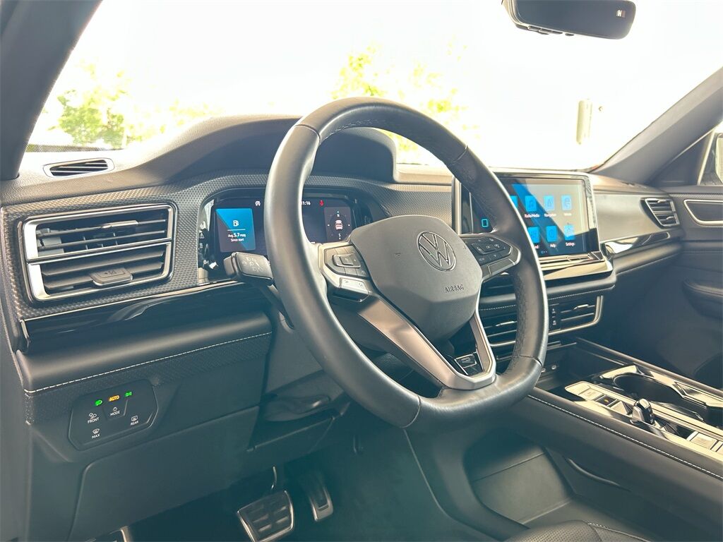 2024 Volkswagen Atlas Cross Sport 2.0T SEL R-Line Quincy MA