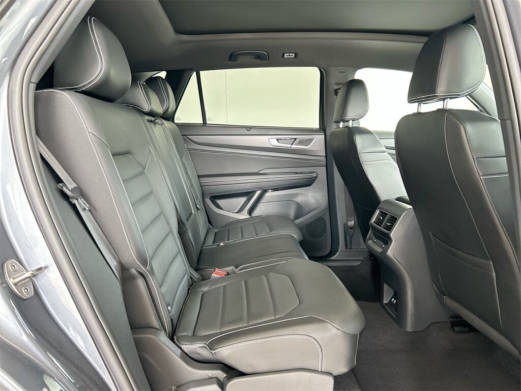 2024 Volkswagen Atlas Cross Sport 2.0T SEL R-Line Quincy MA