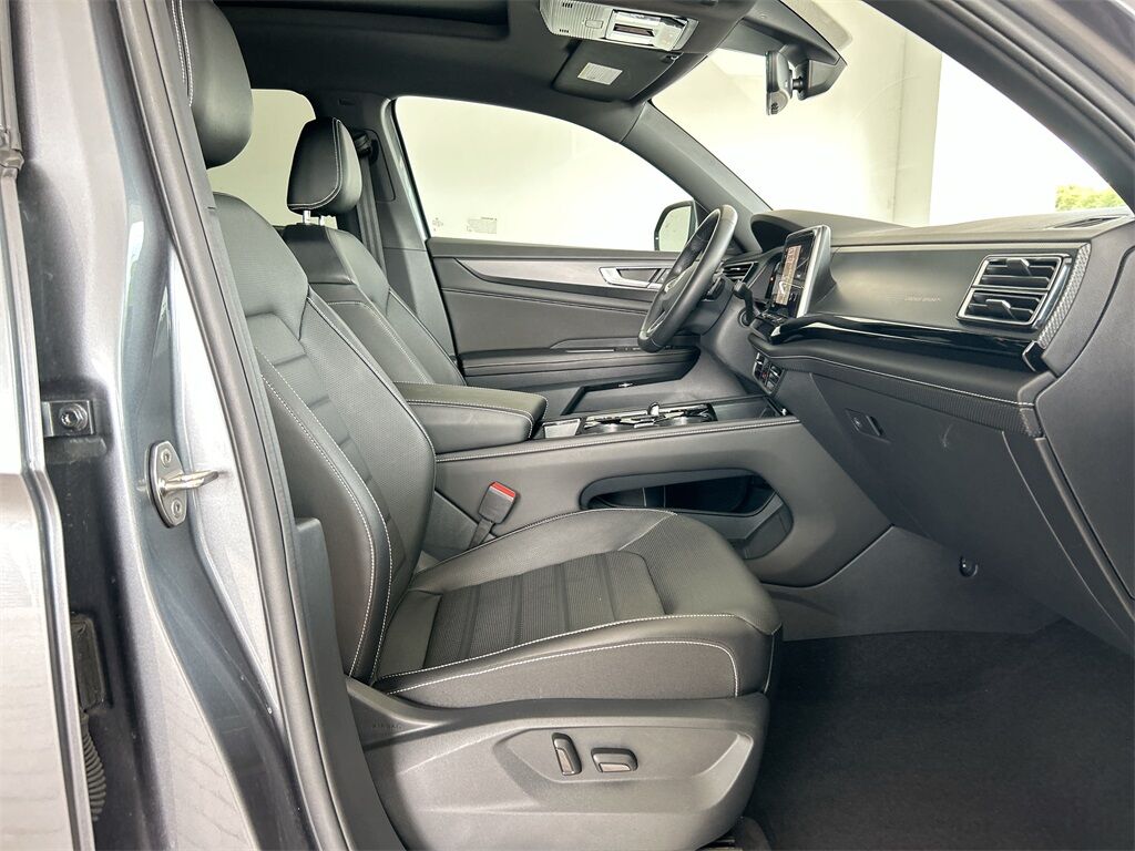 2024 Volkswagen Atlas Cross Sport 2.0T SEL R-Line Quincy MA