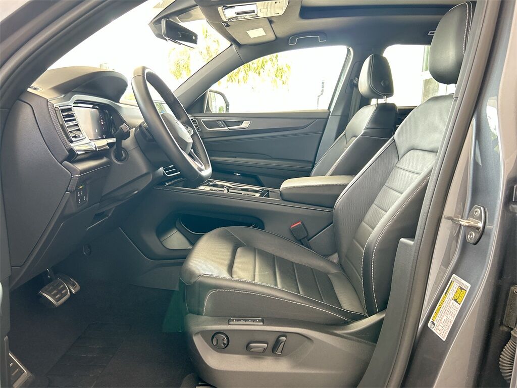 2024 Volkswagen Atlas Cross Sport 2.0T SEL R-Line Quincy MA