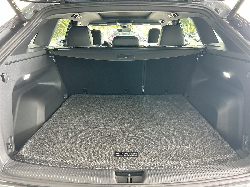 2024 Volkswagen Atlas Cross Sport 2.0T SEL R-Line Quincy MA