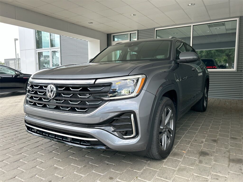 2024 Volkswagen Atlas Cross Sport 2.0T SEL R-Line Quincy MA