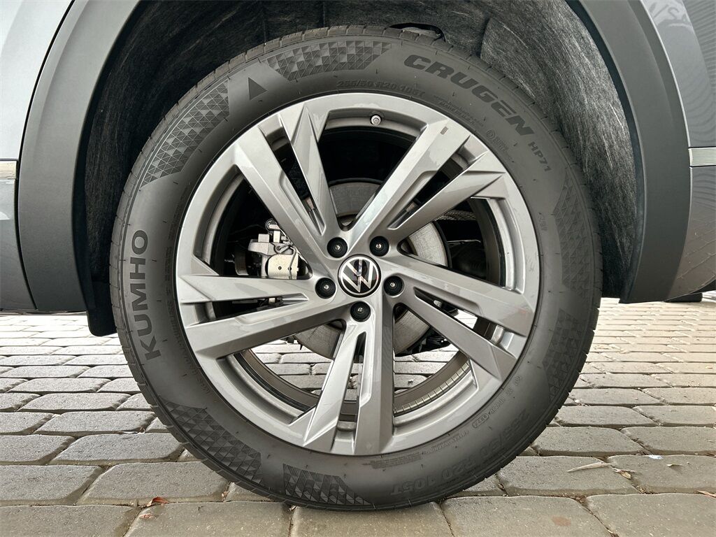 2024 Volkswagen Atlas Cross Sport 2.0T SEL R-Line Quincy MA