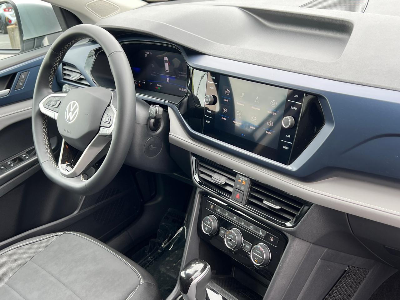 2024 Volkswagen Taos 1.5T SE Hagerstown MD