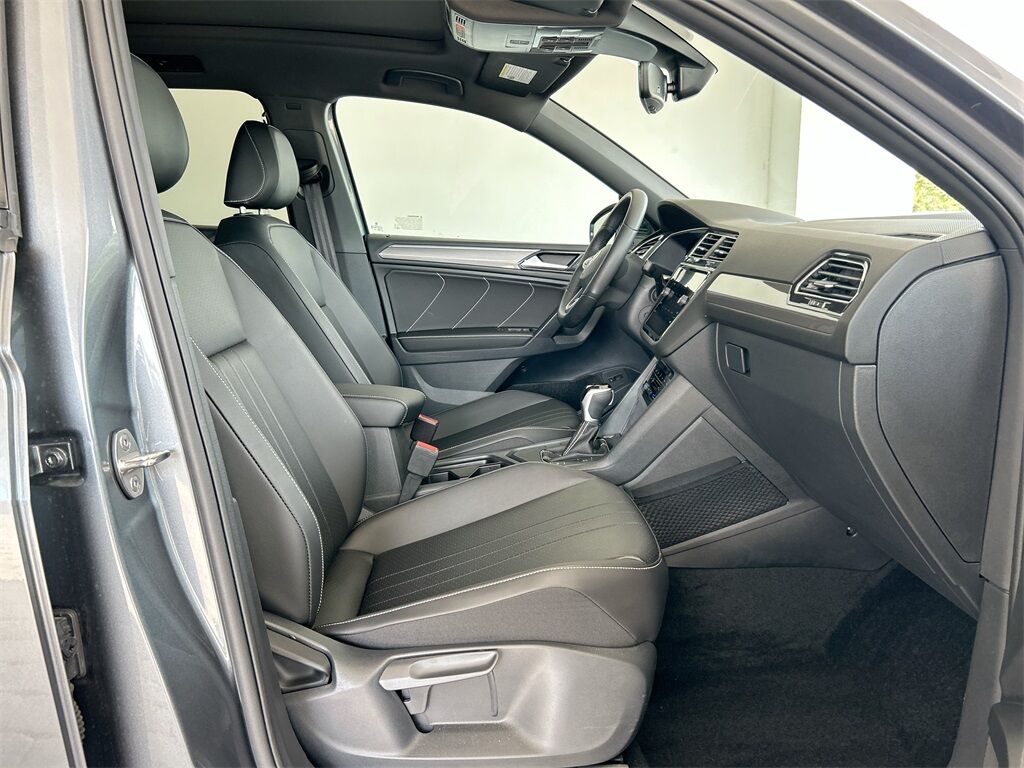 2024 Volkswagen Tiguan 2.0T SE R-Line Black Quincy MA