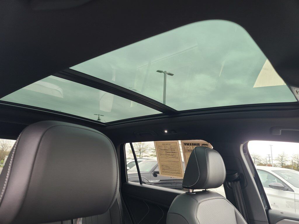 2024 Volkswagen Tiguan 2.0T SE R-Line Black Springfield VA