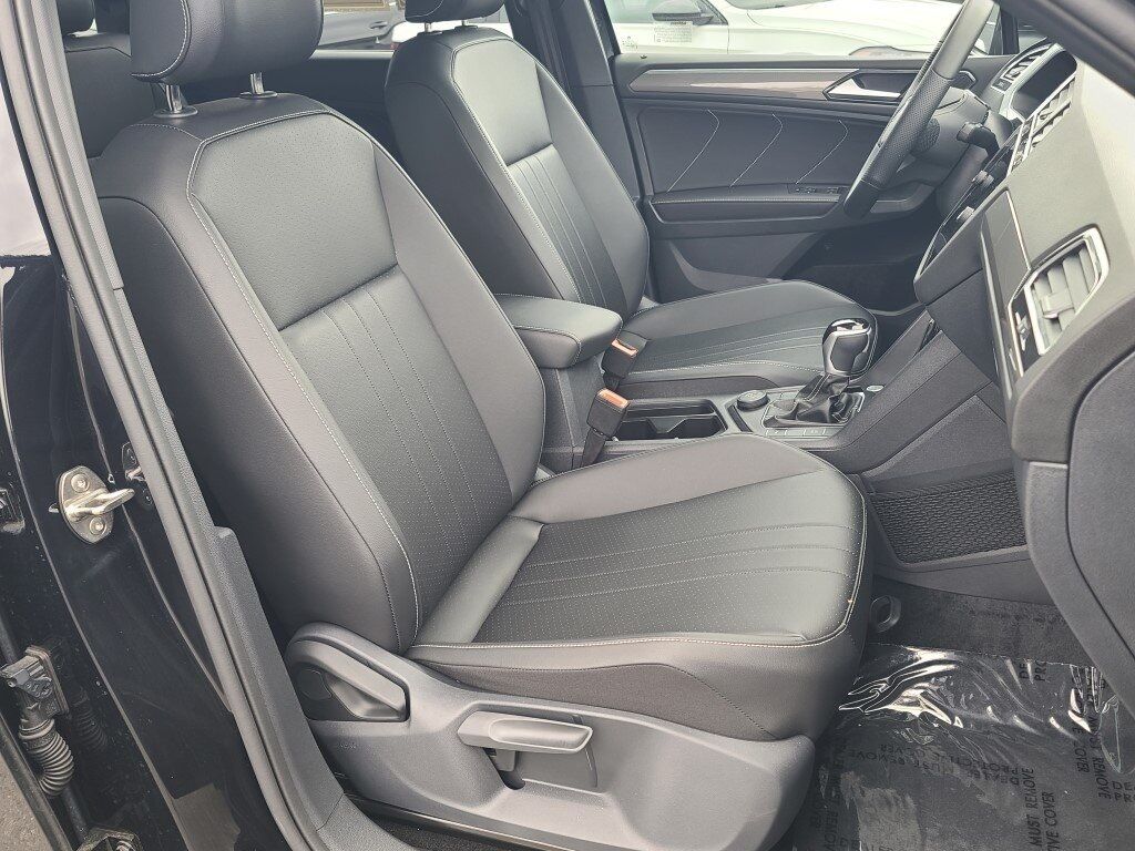 2024 Volkswagen Tiguan 2.0T SE R-Line Black Springfield VA