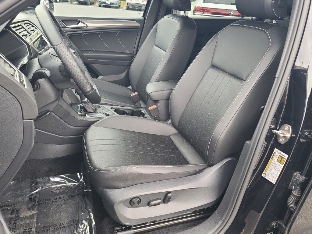 2024 Volkswagen Tiguan 2.0T SE R-Line Black Springfield VA