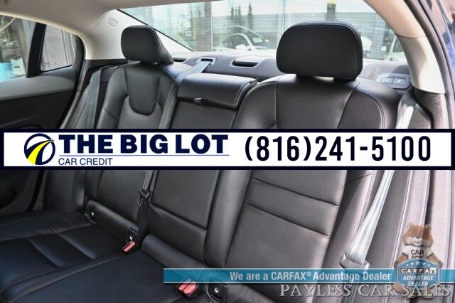2024 Volvo S60 Ultimate Dark Theme / AWD / Climate Pkg / Front & Rear Heated Leather Seats / Heated Steering Wheel / Panoramic Sunroof / Harman Kardon Speakers / Adaptive Cruise / Lane Depart & Blind Spot / 1-Owner Banglore