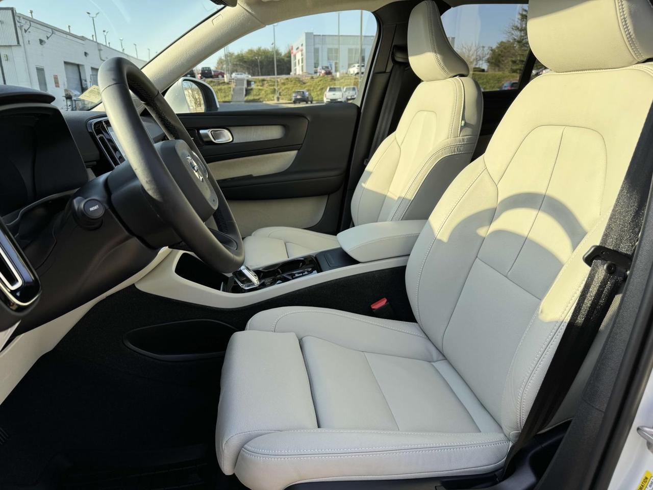 2024 Volvo XC40 Ultimate Fredericksburg VA