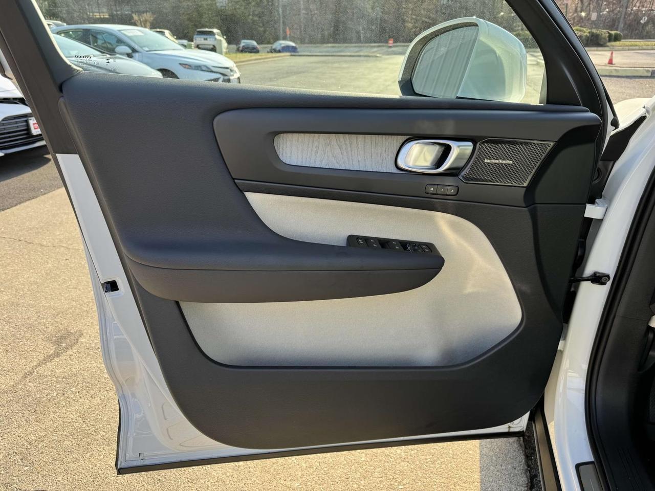 2024 Volvo XC40 Ultimate Fredericksburg VA