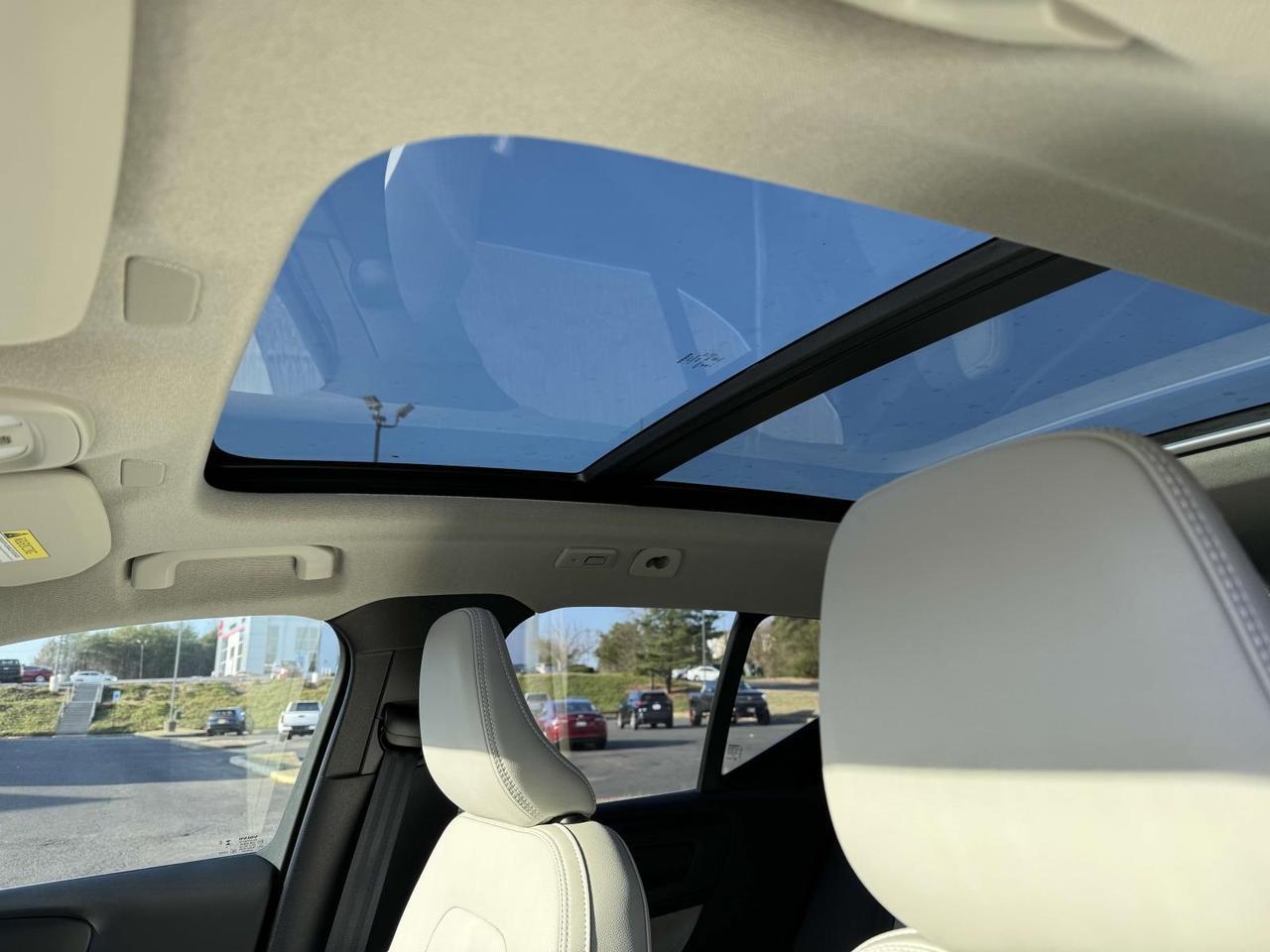 2024 Volvo XC40 Ultimate Fredericksburg VA