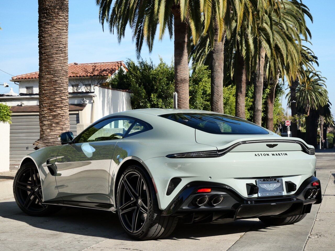 2025 Aston Martin Vantage