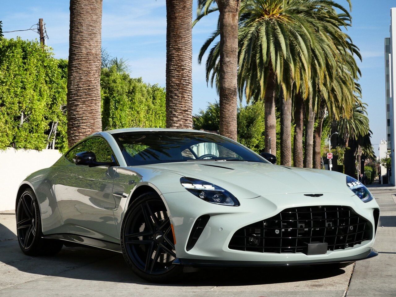 2025 Aston Martin Vantage