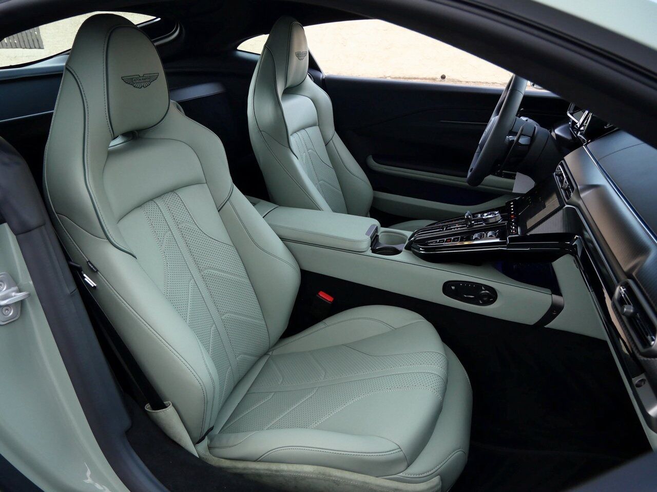 2025 Aston Martin Vantage Lawrence KS