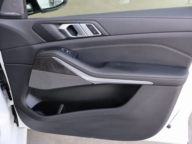 2025 BMW X5 xDrive40i Merriam KS