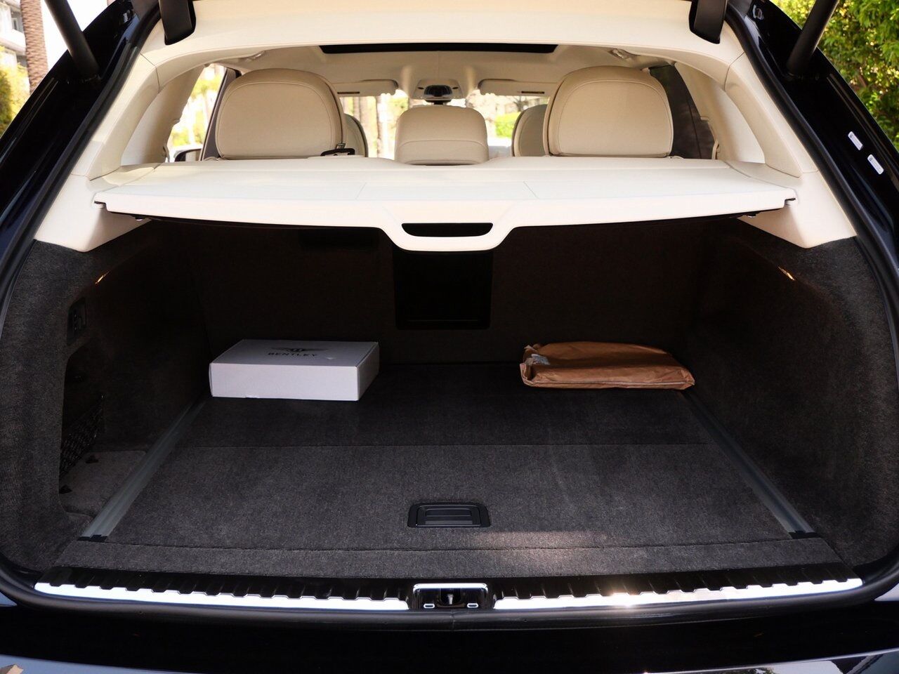 2025 Bentley Bentayga EWB Lawrence KS