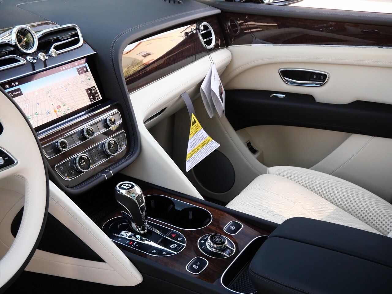 2025 Bentley Bentayga EWB Lawrence KS