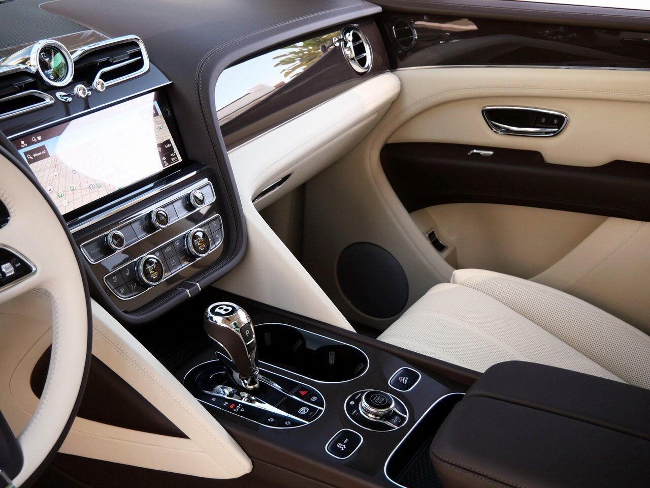 2025 Bentley Bentayga EWB Lawrence KS