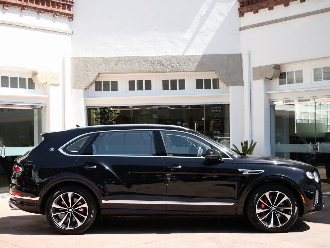 2025 Bentley Bentayga EWB Lawrence KS