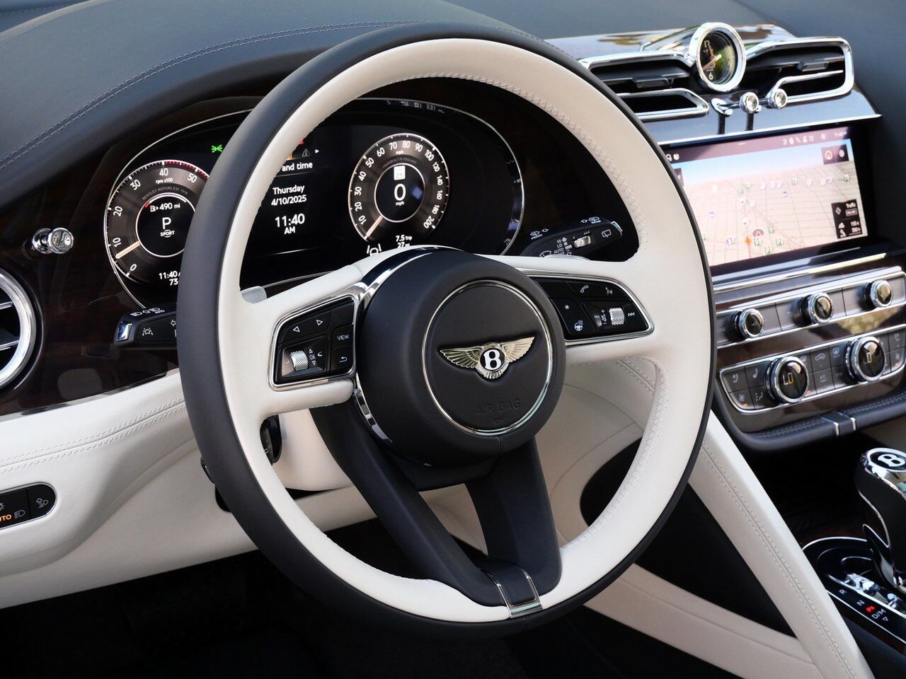 2025 Bentley Bentayga EWB Lawrence KS