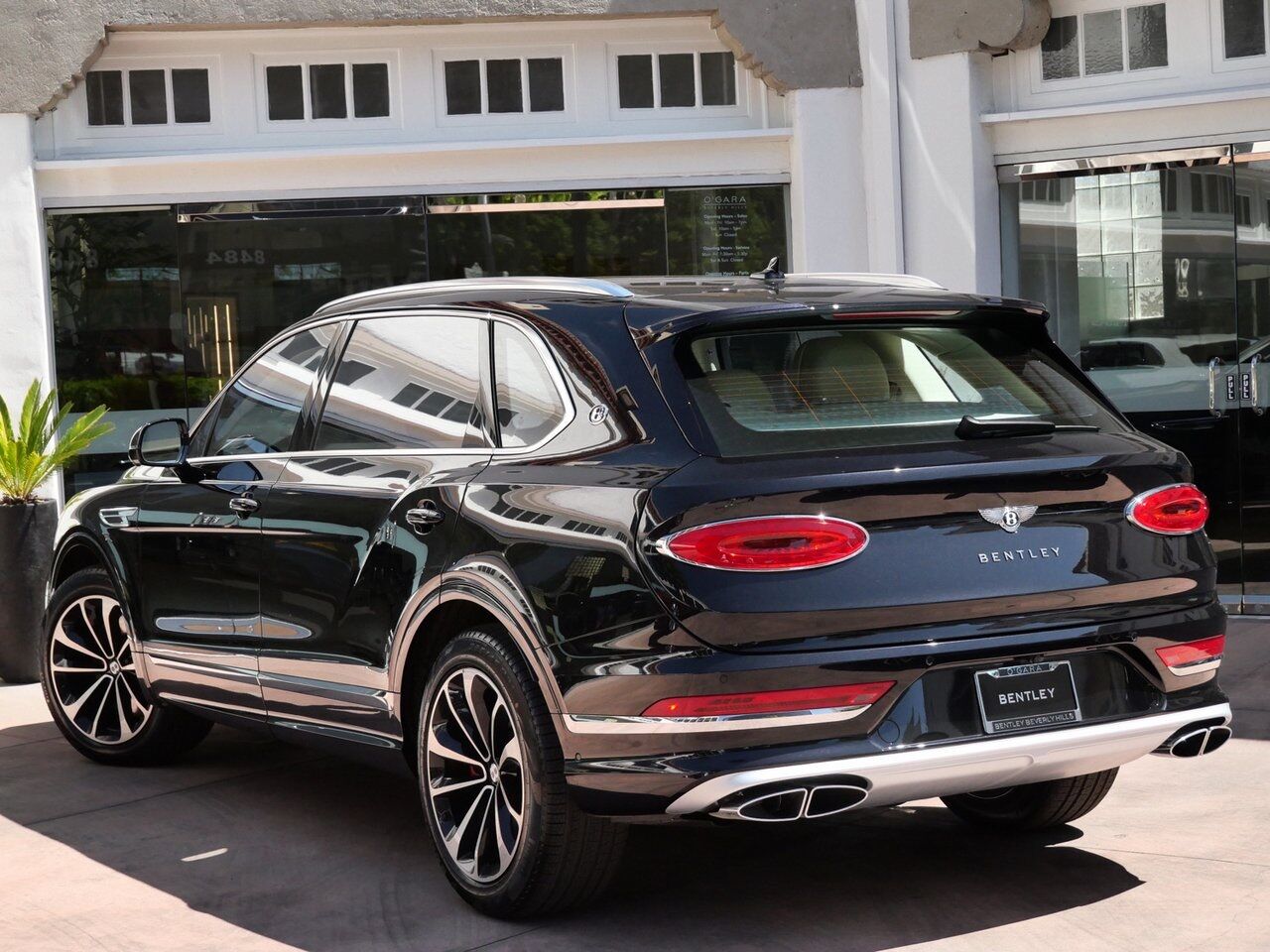 2025 Bentley Bentayga EWB Lawrence KS